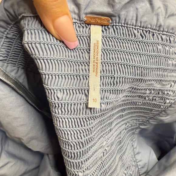 Free People Size 10 Light Blue Off-Shoulder Blouse - Picture 3 of 3